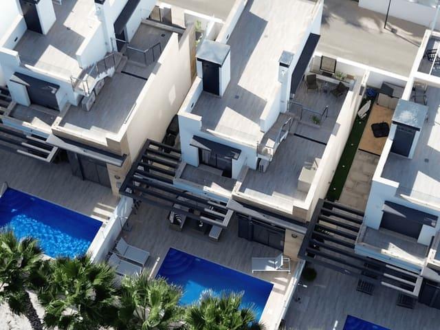 Chalet en venta en Urbanización La Zenia II, el Baix Segura / La Vega Baja