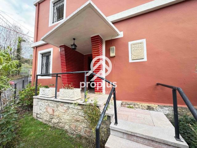 Chalet en venta en Arenas de Cabrales, Cabrales