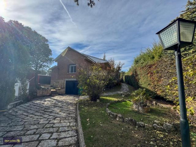 Chalet en venta en La Cabrera, Madrid