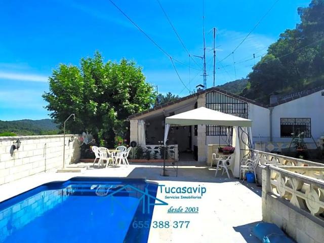 Chalet en venta en Cadalso De Los Vidrios, Madrid