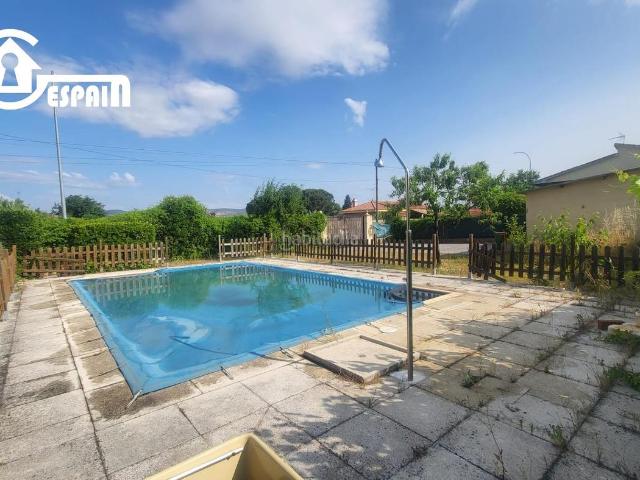 Villa en venta en Toledo