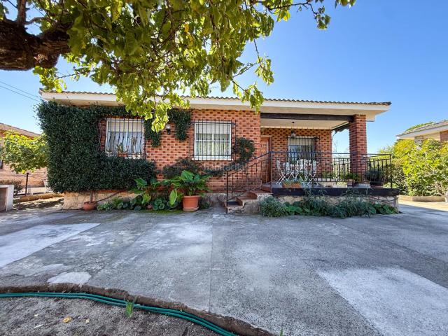 Chalet en venta en Calalberche, Santa Cruz Del Retamar