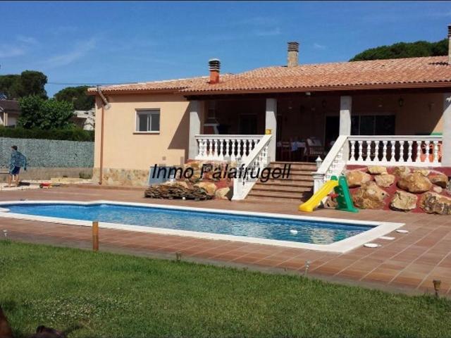 Villa en venta en Caldes De Malavella, Urbanització del Llac del Cigne