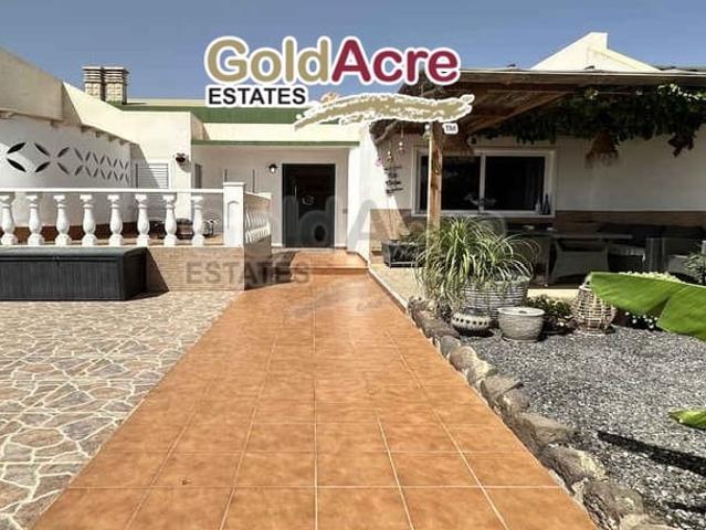Chalet en venta en Antigua, Canarias