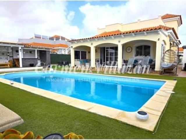 Chalet en venta en Antigua, Canarias