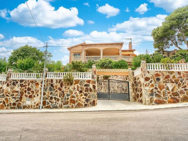 Villa en venta en Castellet I La Gornal, Costa-Cunit-Castellet Sector Trencarroques Villa en venta en Castellet I La Gornal, Costa-Cunit-Castellet Sector Trencarroques