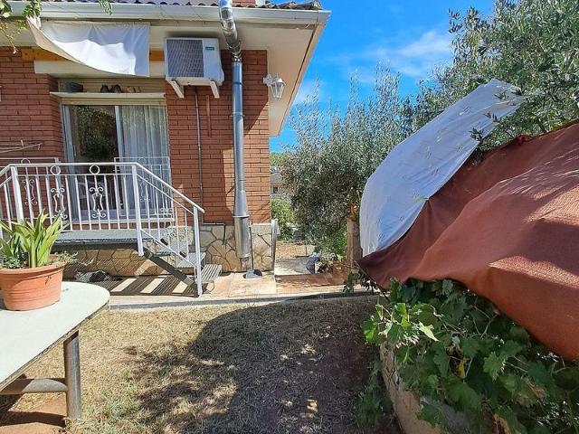 Chalet en venta en Urbanització Can Santeugini, Castellbisbal