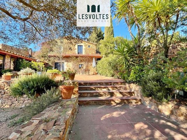 Villa en venta en Mont-ras