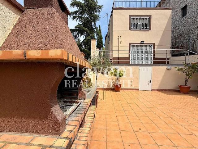 Chalet en venta en Nou Barris, Barcelonès