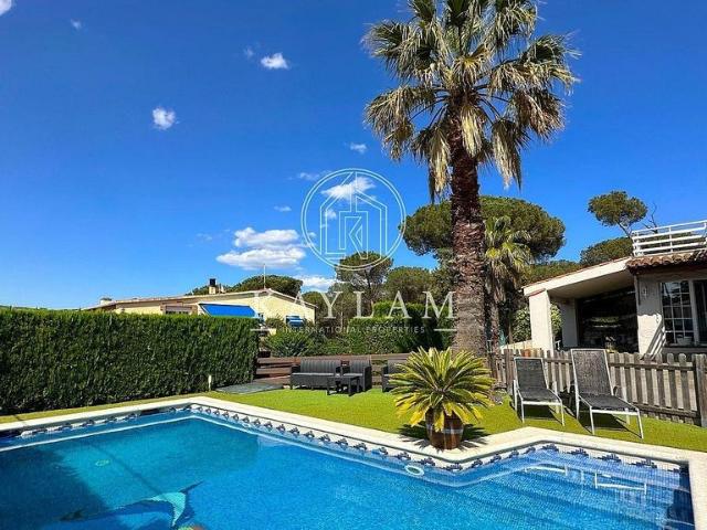 Chalet en venta en Bufaganyes, Baix Empordà