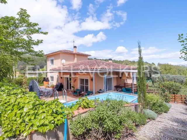 Chalet en venta en Pla de l'Estany, Catalunya