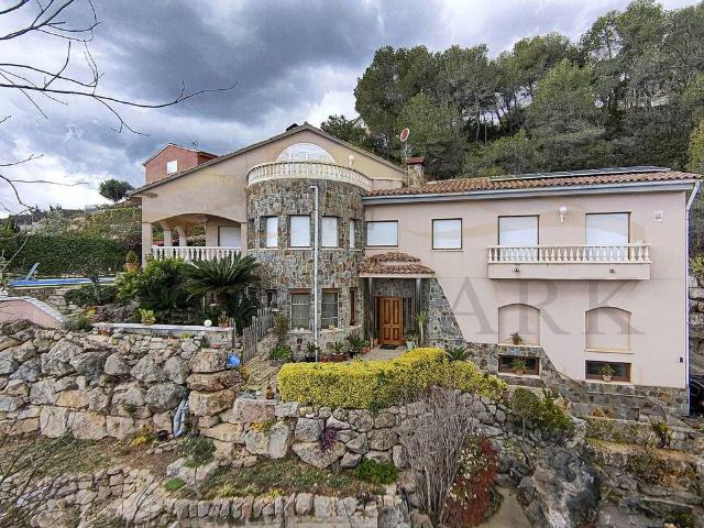 Chalet en venta en la Creu de l'Aragall Júnior, Baix Llobregat