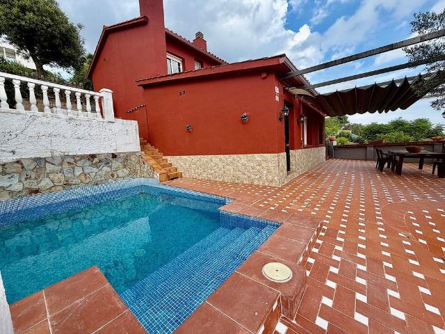 Chalet en venta en la Creu de l'Aragall, Baix Llobregat
