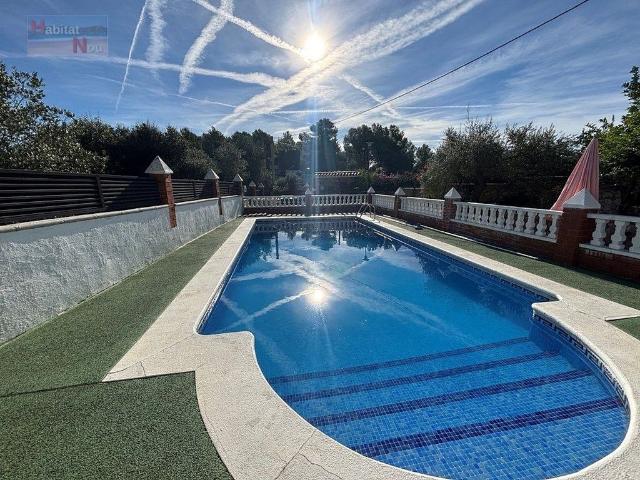 Chalet en venta en Pineda de Santa Cristina, la Bisbal del Penedès