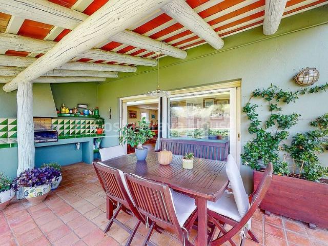 Villa en venta en Mont-ras