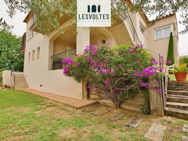 Villa en venta en La Bisbal D'empordà
