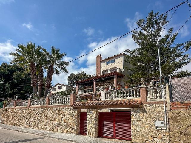 Villa en venta en Bellvei