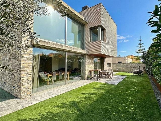 Chalet en venta en Vilafortuny, Baix Camp