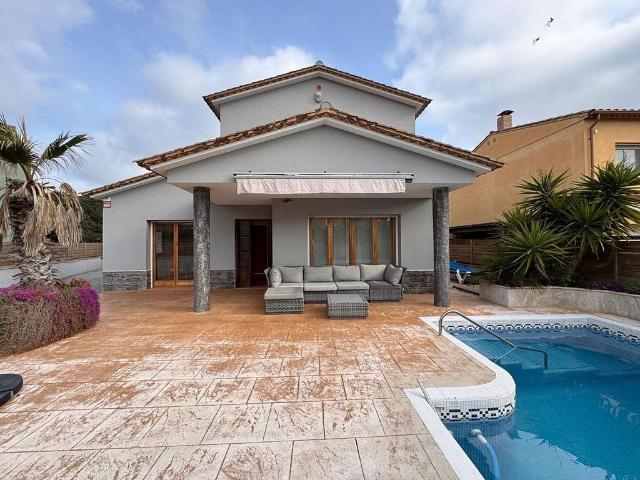 Chalet en venta en Mont-ras, Girona