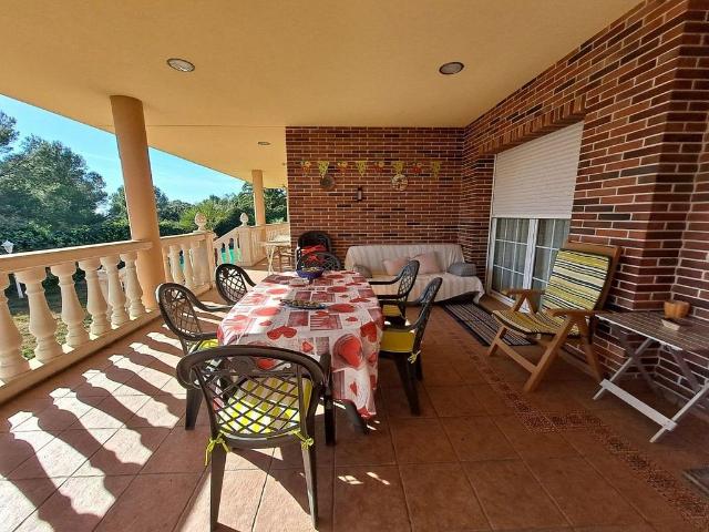Villa en venta en Almoster, Aubareda