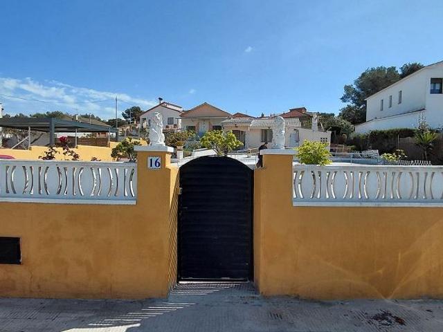 Villa en venta en Castellet I La Gornal
