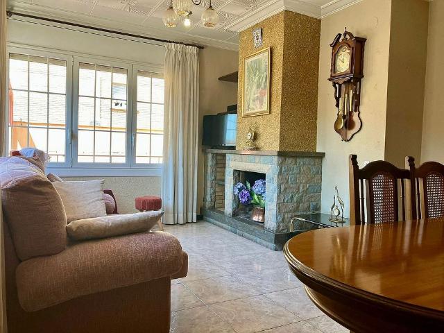 Villa en venta en Olot, Sant Roc