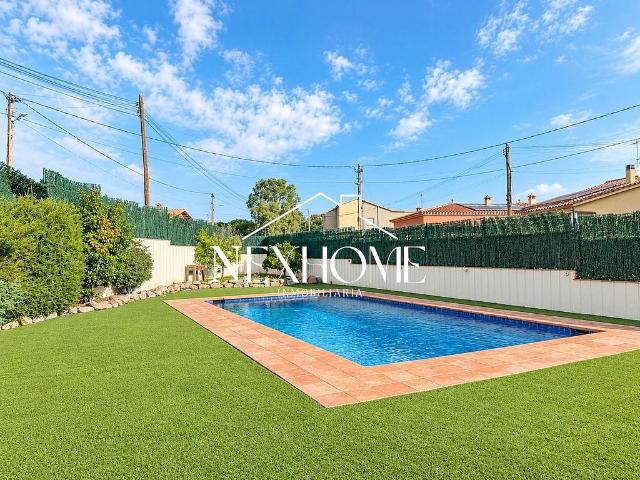 Chalet en venta en Llagostera Residencial, Llagostera