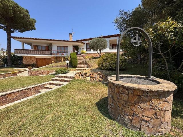 Villa en venta en Mont-ras