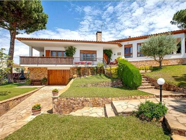 Villa en venta en Mont-ras