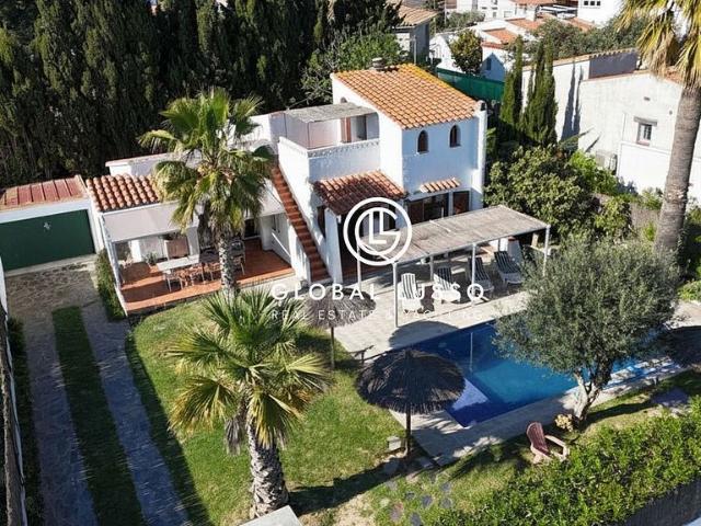 Chalet en venta en Castelló i Castelló Nou, Alt Empordà