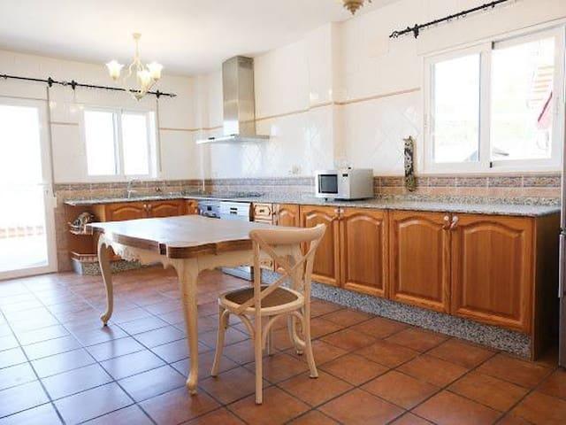 Villa en venta en Callosa D'en Sarrià