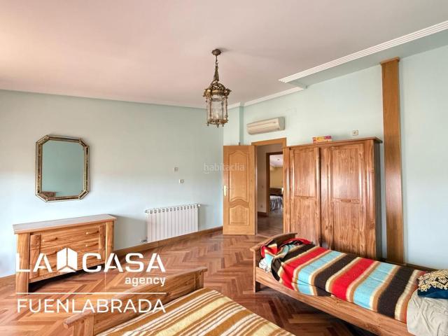 Villa en venta en Toledo