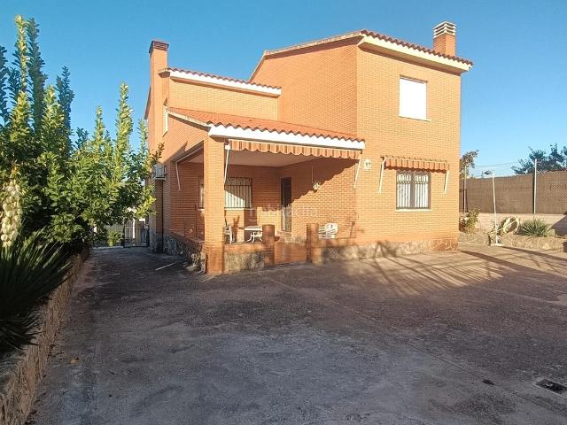 Chalet en venta en Calypo Fado, Casarrubios Del Monte