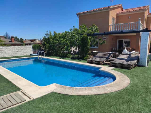 Villa en venta en Toledo