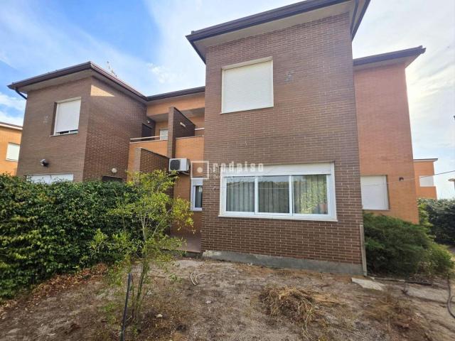 Chalet en venta en Camarena, Castilla-La Mancha