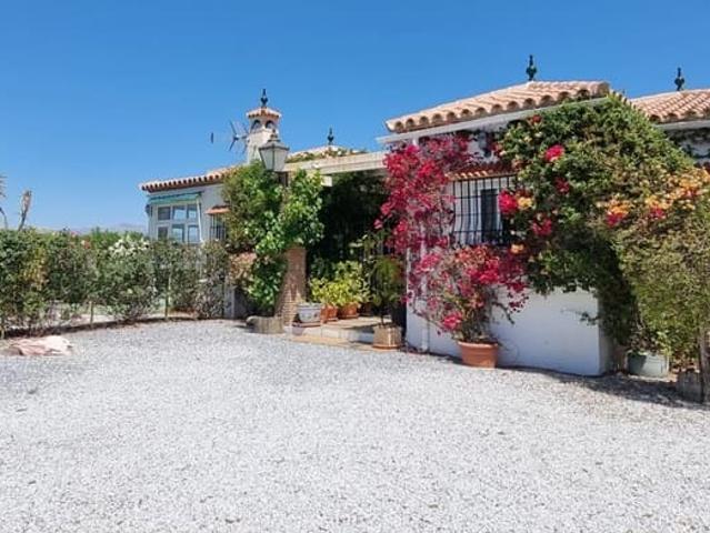 Villa en venta en Canillas De Aceituno