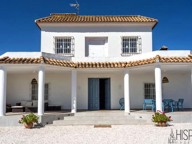 Chalet en venta en Cantillana, Andalucía