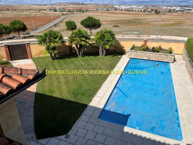 Chalet en venta en Carbajosa De La Sagrada, Castilla y León