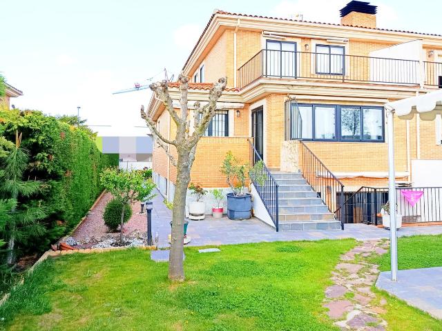Chalet en venta en Carbajosa De La Sagrada, Castilla y León