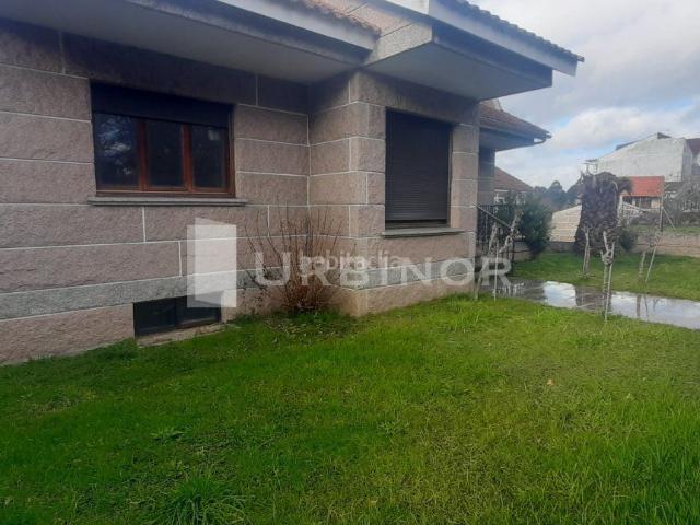 Chalet en venta en O Carballiño