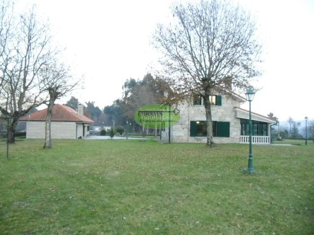 Chalet en venta en O Carballiño