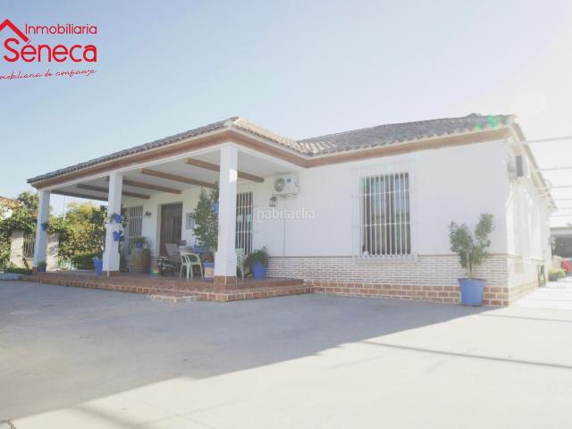 Chalet en venta en La Carlota, Andalucía