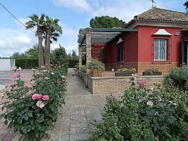 Chalet en venta en La Carlota, Andalucía