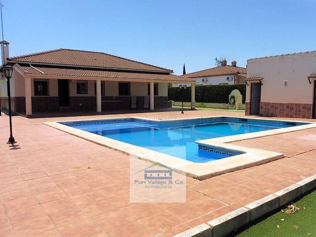 Chalet en venta en La Carlota, Andalucía