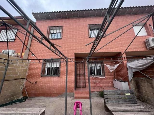 Chalet en venta en Carmena, Castilla-La Mancha