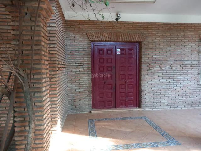 Chalet en venta en Carmona, Andalucía