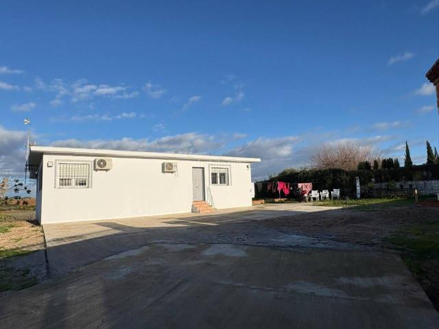 Chalet en venta en Carmona, Andalucía