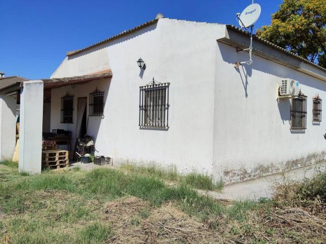 Chalet en venta en Carmona, Andalucía