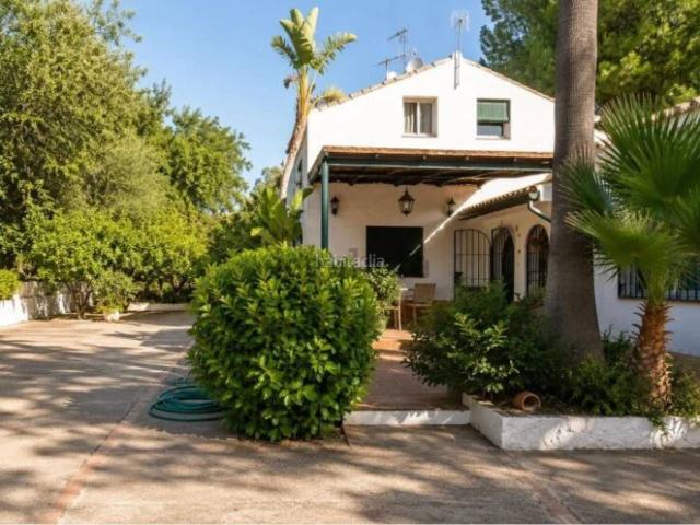 Chalet en venta en Carmona, Andalucía