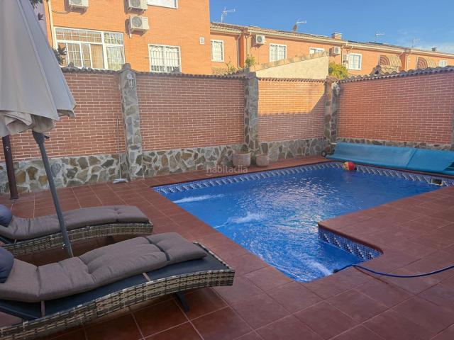 Chalet en venta en Casarrubuelos, Madrid